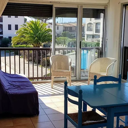Appartement-marina Climatise 4 Couchages Avec Piscine Apartment *