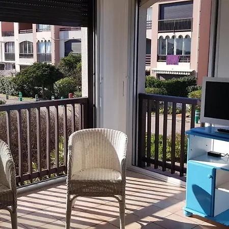Appartement-marina Climatise 4 Couchages Avec Piscine Apartman *