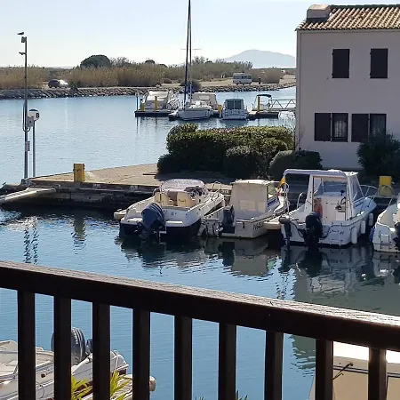 Appartement-marina Climatise 4 Couchages Avec Piscine Apartman *